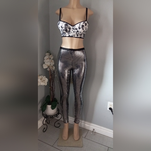 Forever 21 Metallic Sequin Knit Legging - Picture 1 of 6